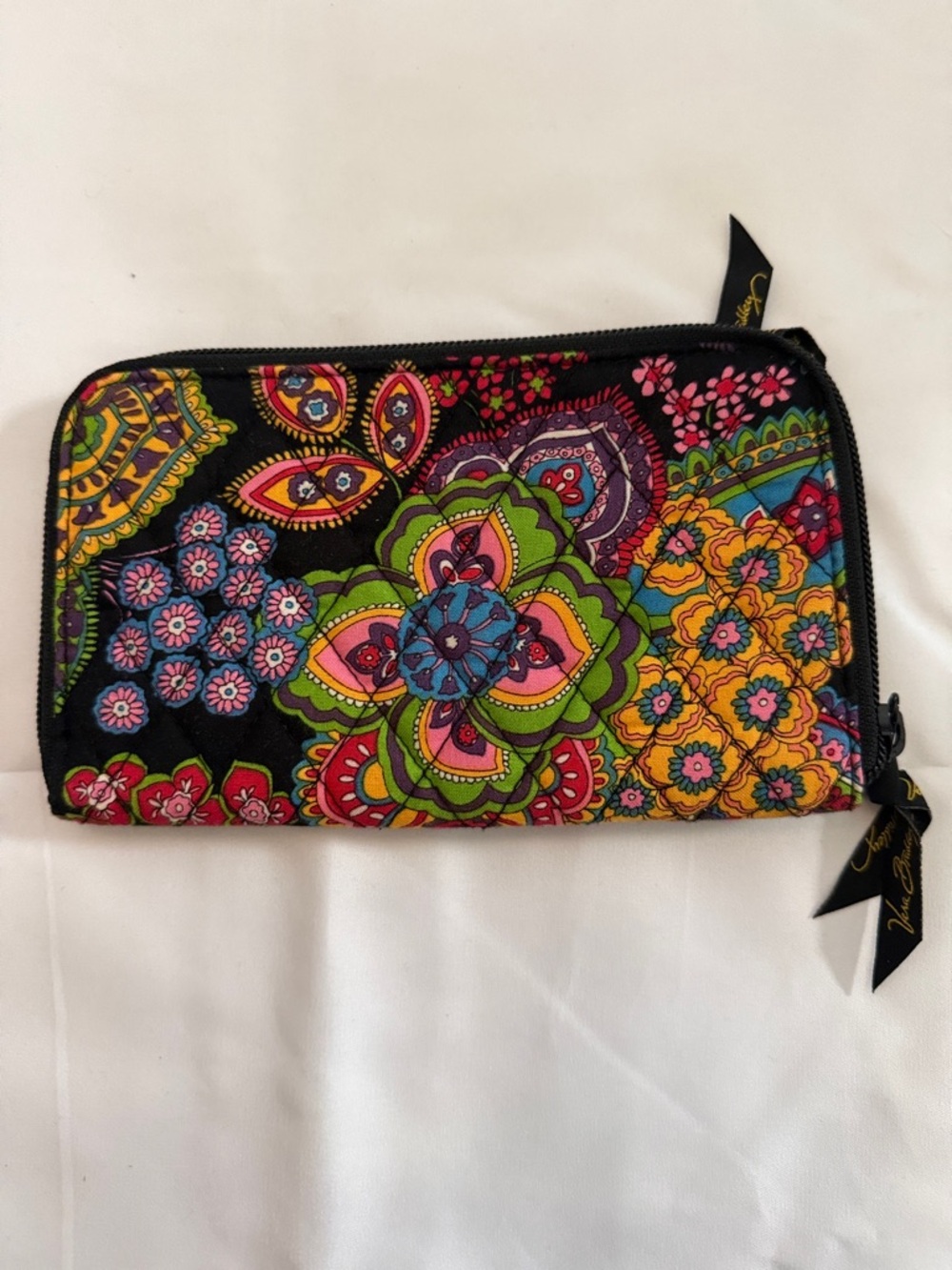 Vera Bradley Black Multi Colorful Floral Quilted Zip Wallet-Like New